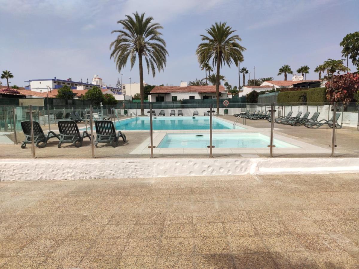 Bungalow With Private Garden Nex To Yumbo Center Villa Maspalomas  Esterno foto
